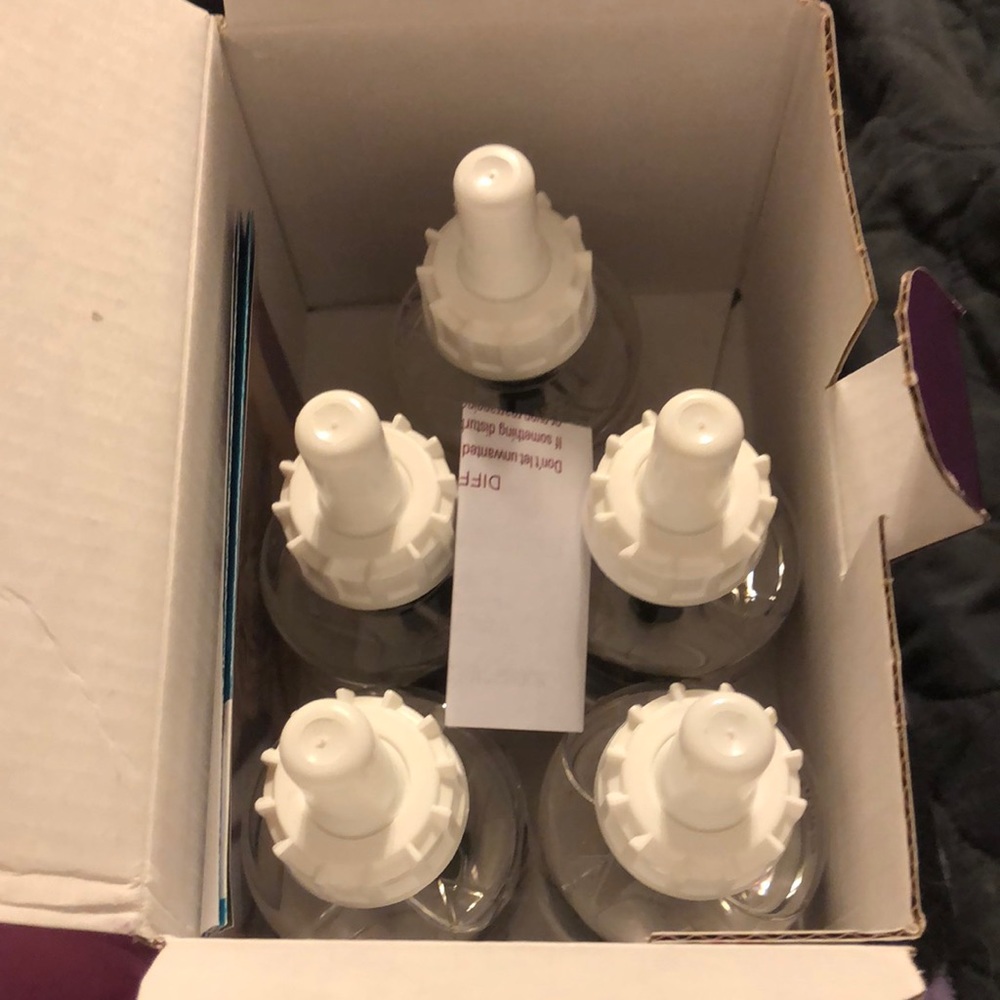 Comfort zone calming diffuser for cats